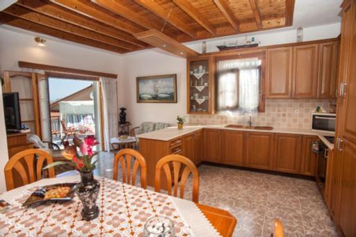 Fernanda'S Traditional 2 Floor House Villa Poros  Екстериор снимка